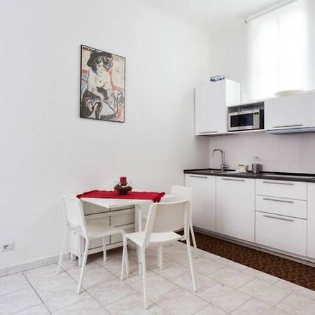Isola And Zara Comfortable Apartment Mediolan Zewnętrze zdjęcie